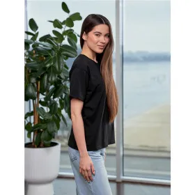 Базова жіноча футболка