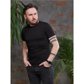 Базова чоловіча футболка